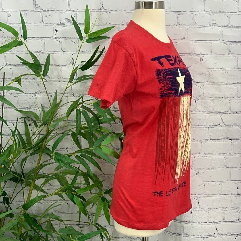 🎉Cotton Heritage Red Texas Flag Graphic Tee - NWT - Picture 2 of 5